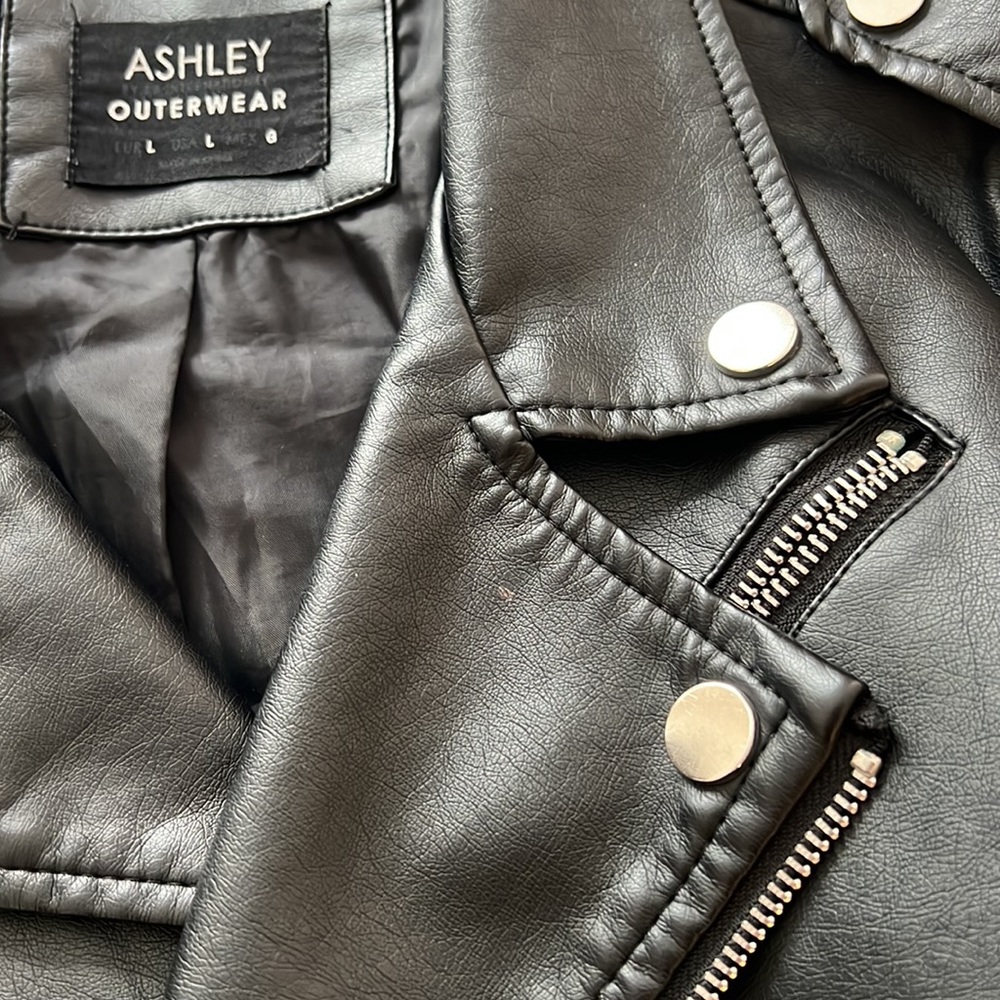 Ashley By 26 International Black Faux Leather Jacket - Picture 4 of 8